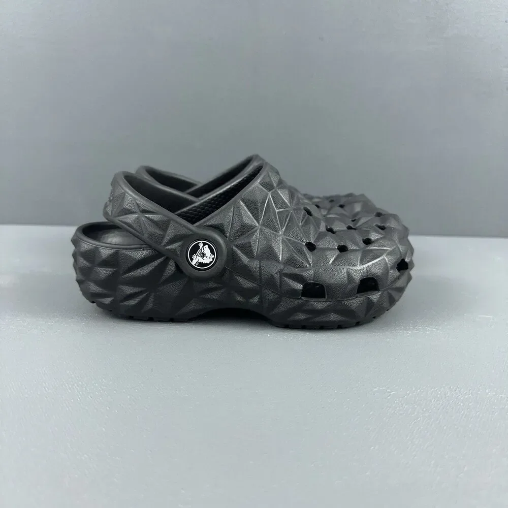 Crocs Kids Classic Geometric Clogs Black size 11 C Boys Girls Unisex Sandals